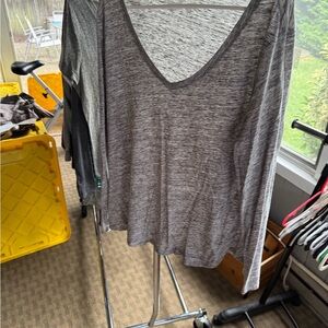 Old Navy Relaxed Gray Long Sleeve Top